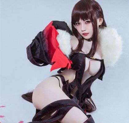 穿制服的女孩